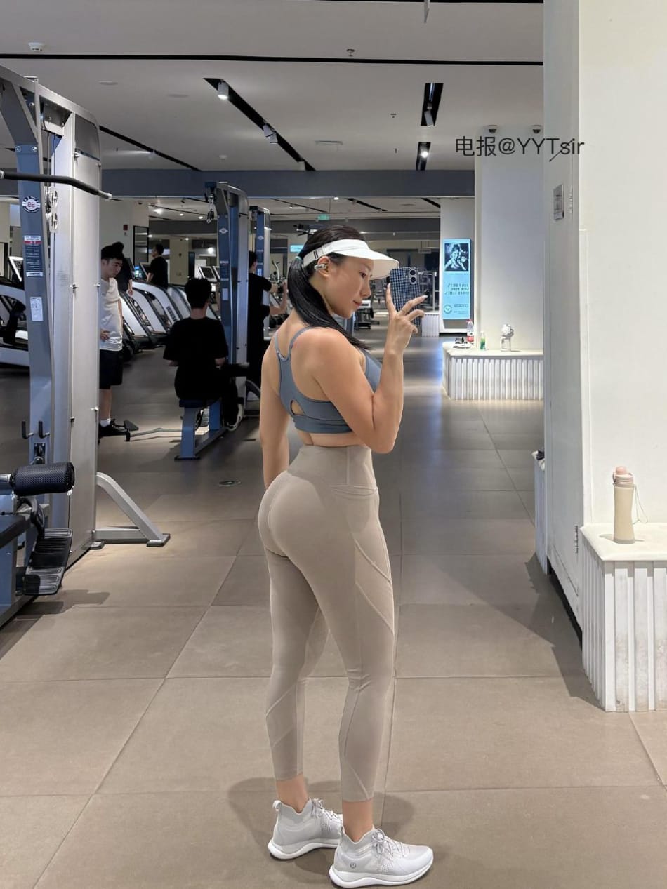 鹿瑶 2025-05-27 00:32:26 🙈今天有训练🏋🏻 第4张