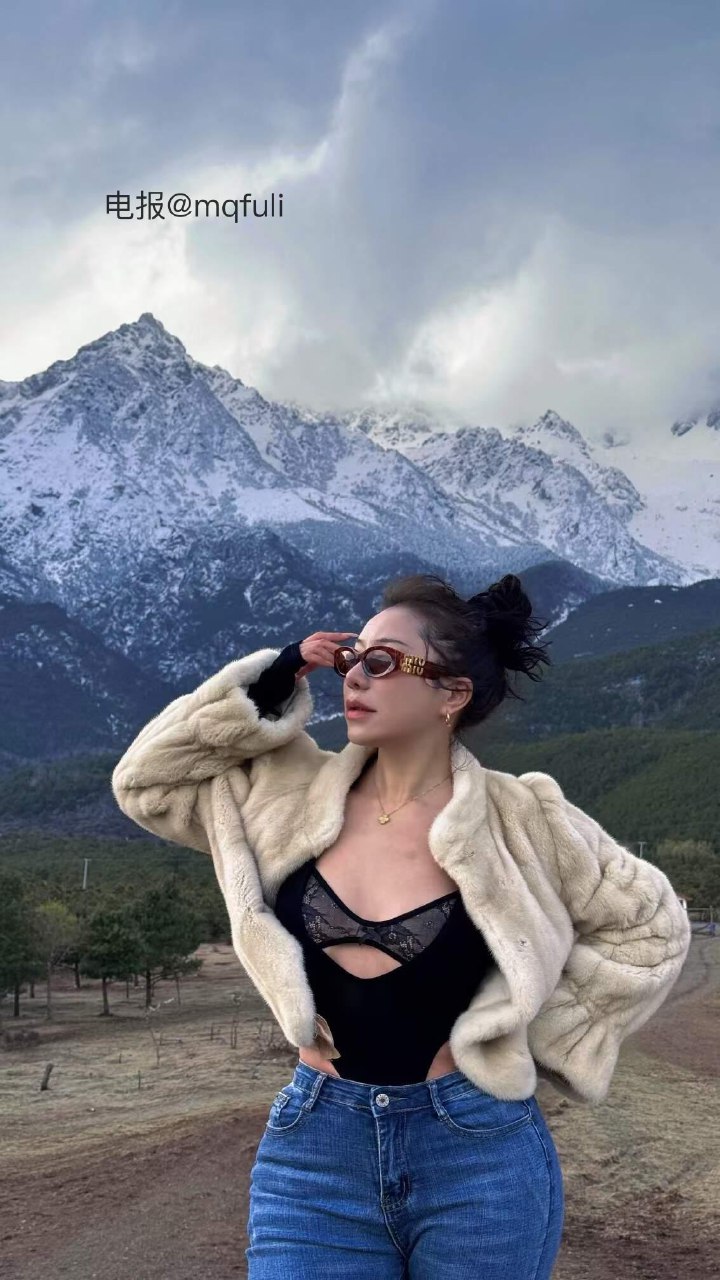 鹿瑶 2025-05-23 14:59:12 我现在的臀部是已经翘到可以顶一屁股债 第6张