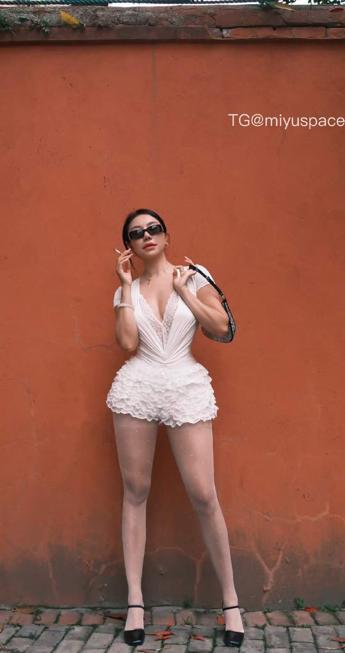 鹿瑶 2025-05-23 14:44:21 别看了有暴力倾向昨天晚上坐歪了被骂了 第6张