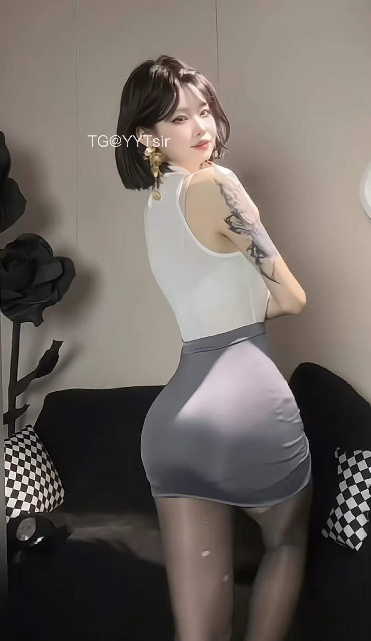 小哭包不哭 2025-05-29 23:08:50 这身 还有一套哦🫣 第1张