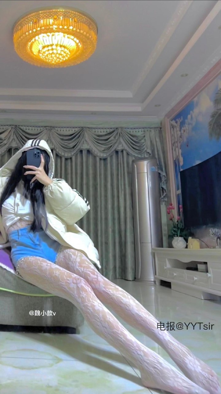 魏小款v 2025-05-26 17:17:15 来看看我的美腿吧 第3张