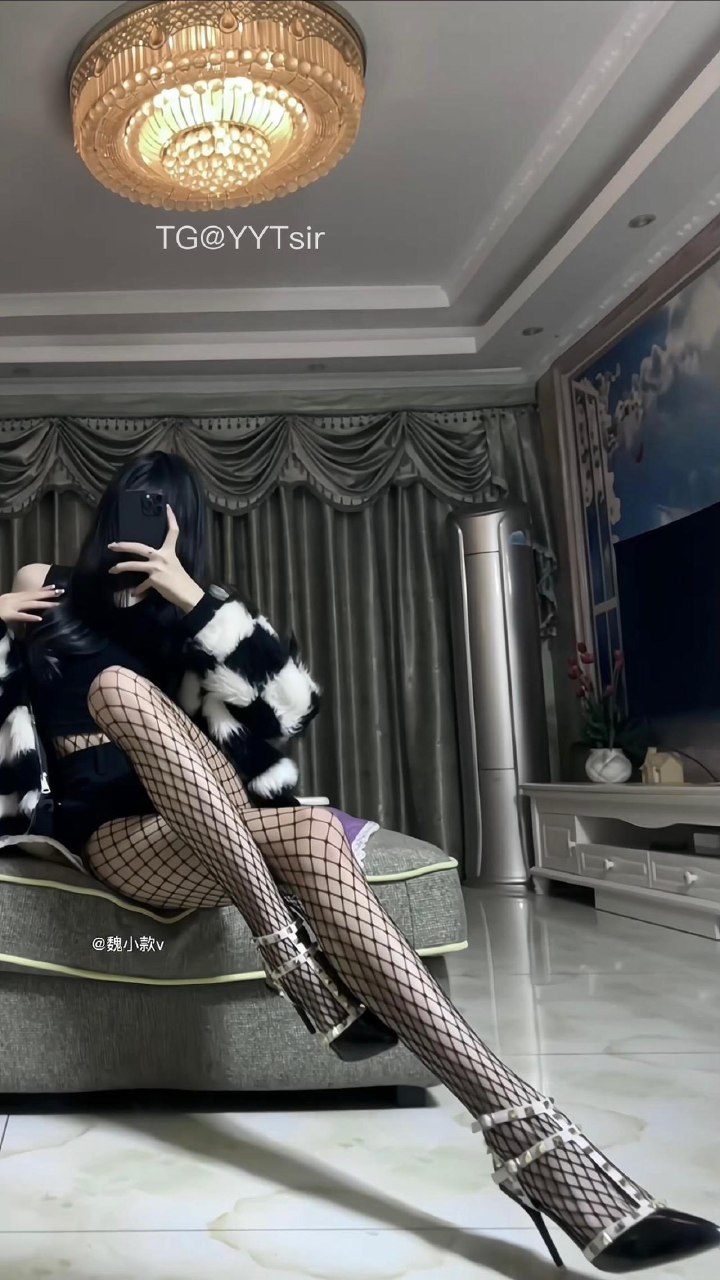 魏小款v 2025-05-26 17:23:16 天天看腿 估计你们也不会腻 第1张