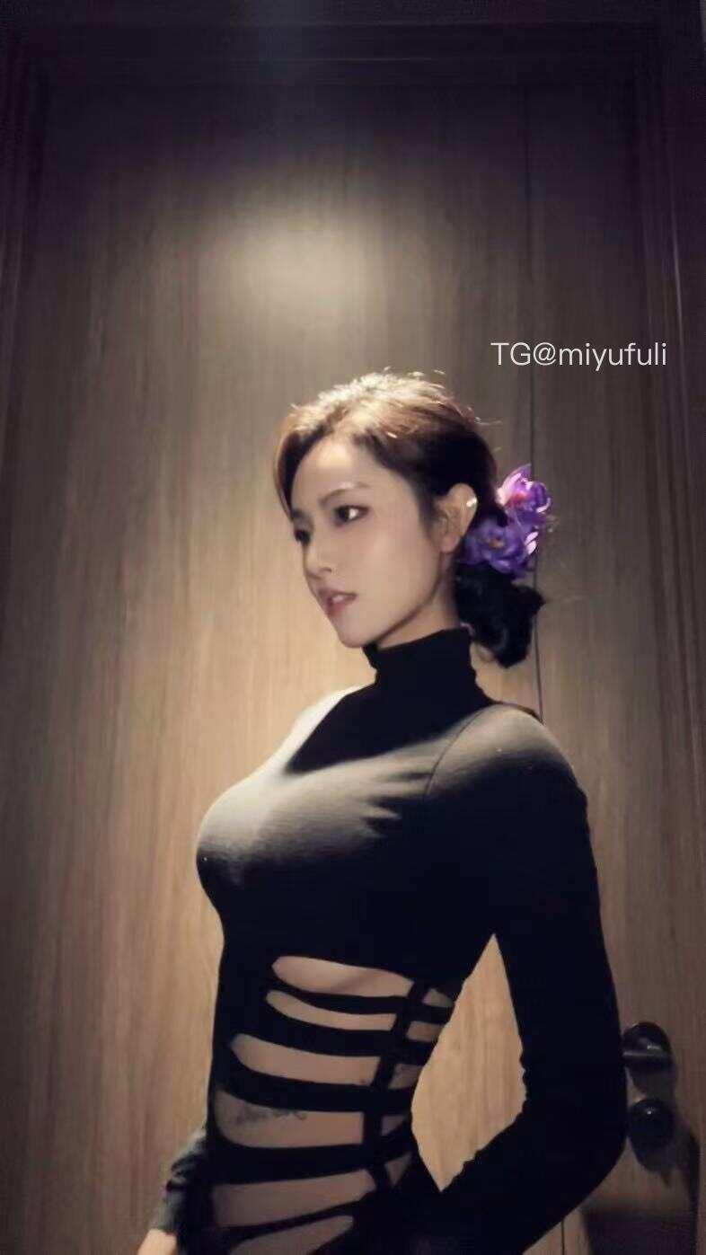 李不美 2025-05-27 16:24:29 宝宝们喜欢的黑丝来咯 第2张