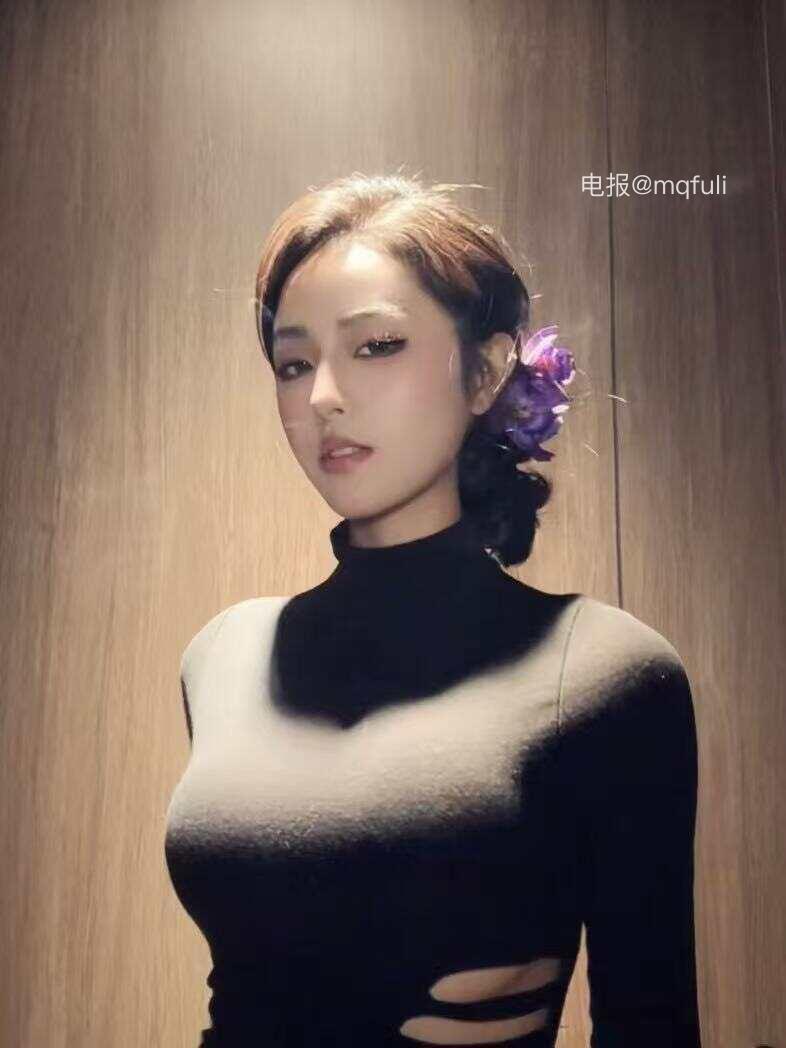 李不美 2025-05-27 16:24:29 宝宝们喜欢的黑丝来咯 第3张