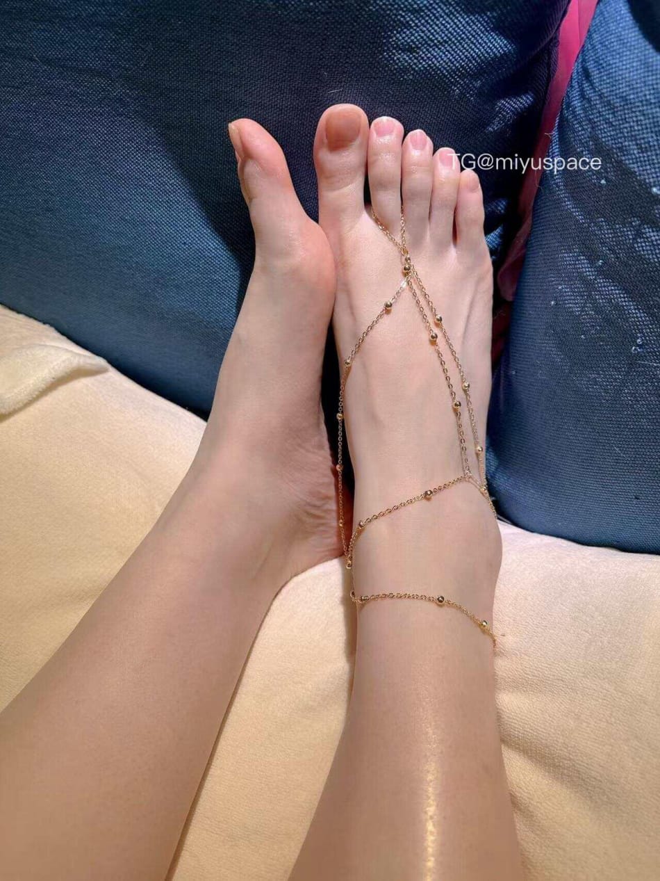 兔头同学tutu 2025-05-24 15:24:21 也算是带上项链了 第3张