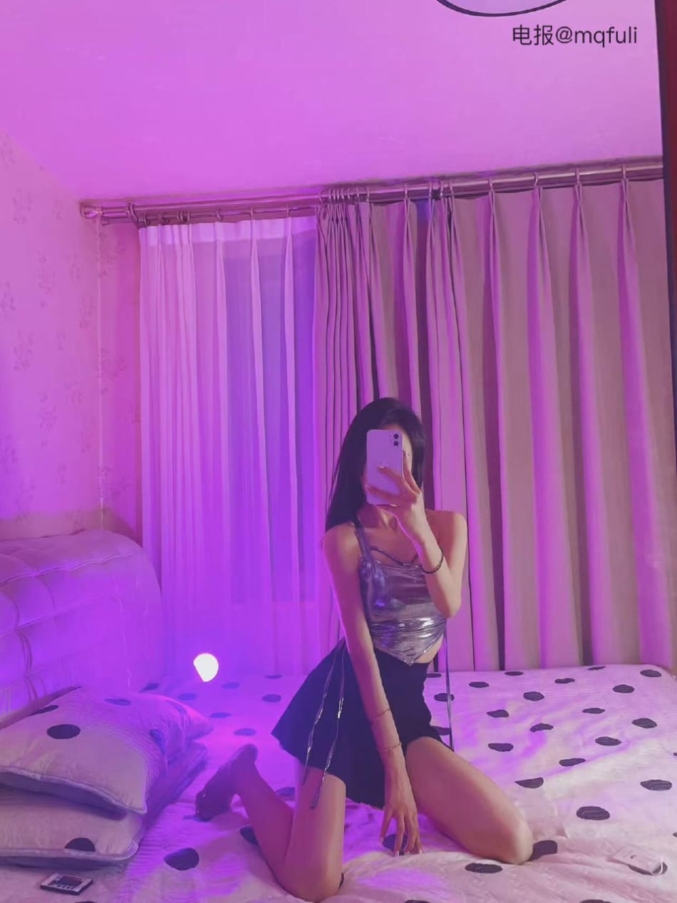 于漫man 2025-05-27 00:21:24 我看看是谁最多情 第1张