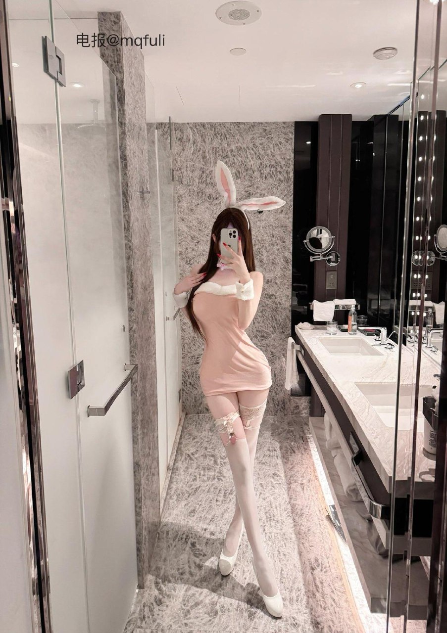 崽崽 2025-05-26 11:34:02 粉粉嫩嫩的崽崽，会成为哥哥的心头爱吗？ 第1张