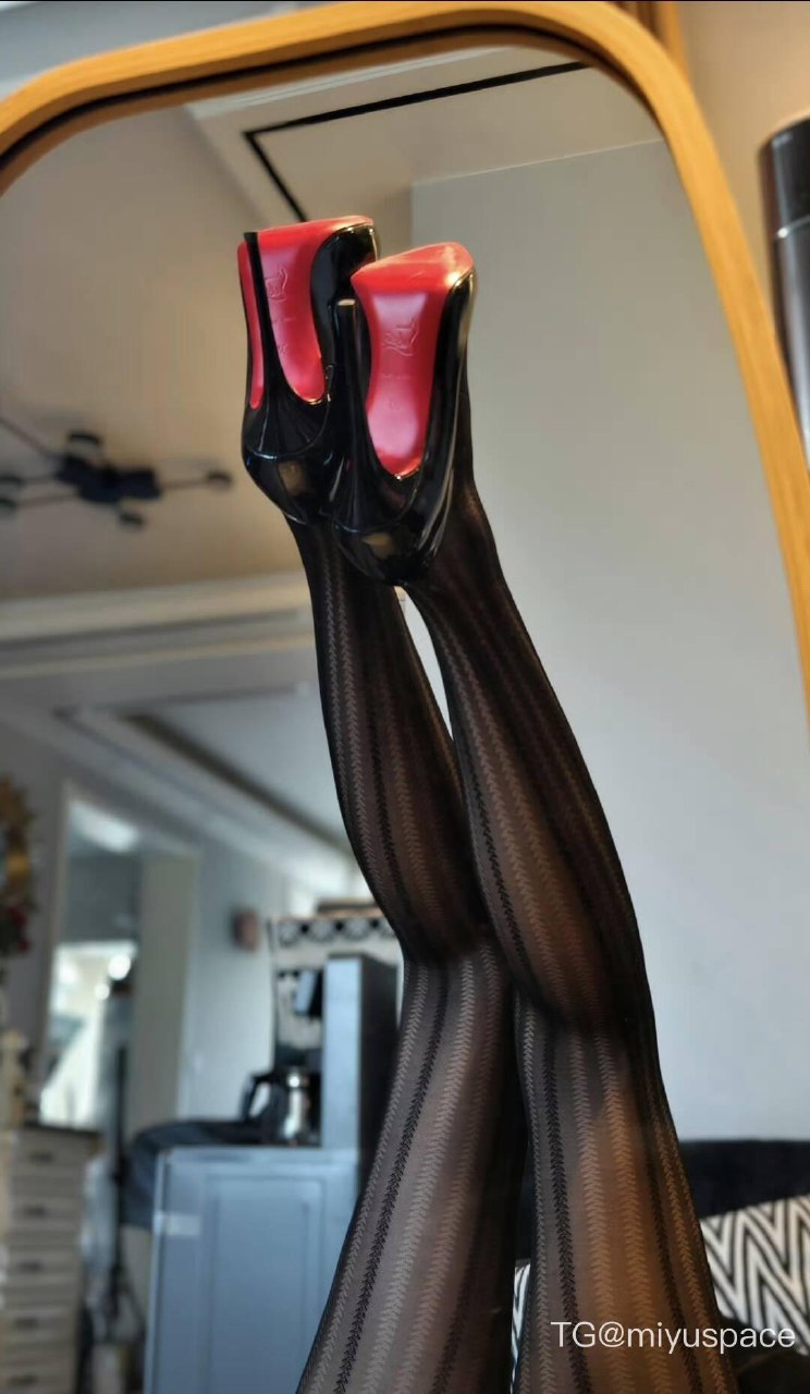 刘二萌 2025-05-27 02:04:36 二萌绝美情趣秘书 第4张