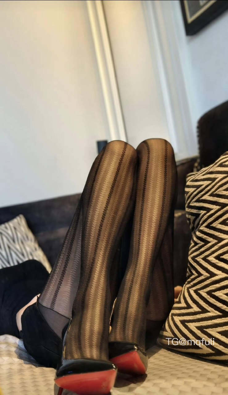 刘二萌 2025-05-27 02:04:36 二萌绝美情趣秘书 第2张