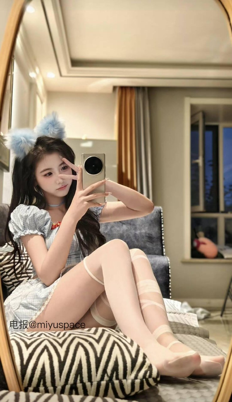 刘二萌 2025-05-27 02:14:10 老公们~顶级福利来啦 第1张