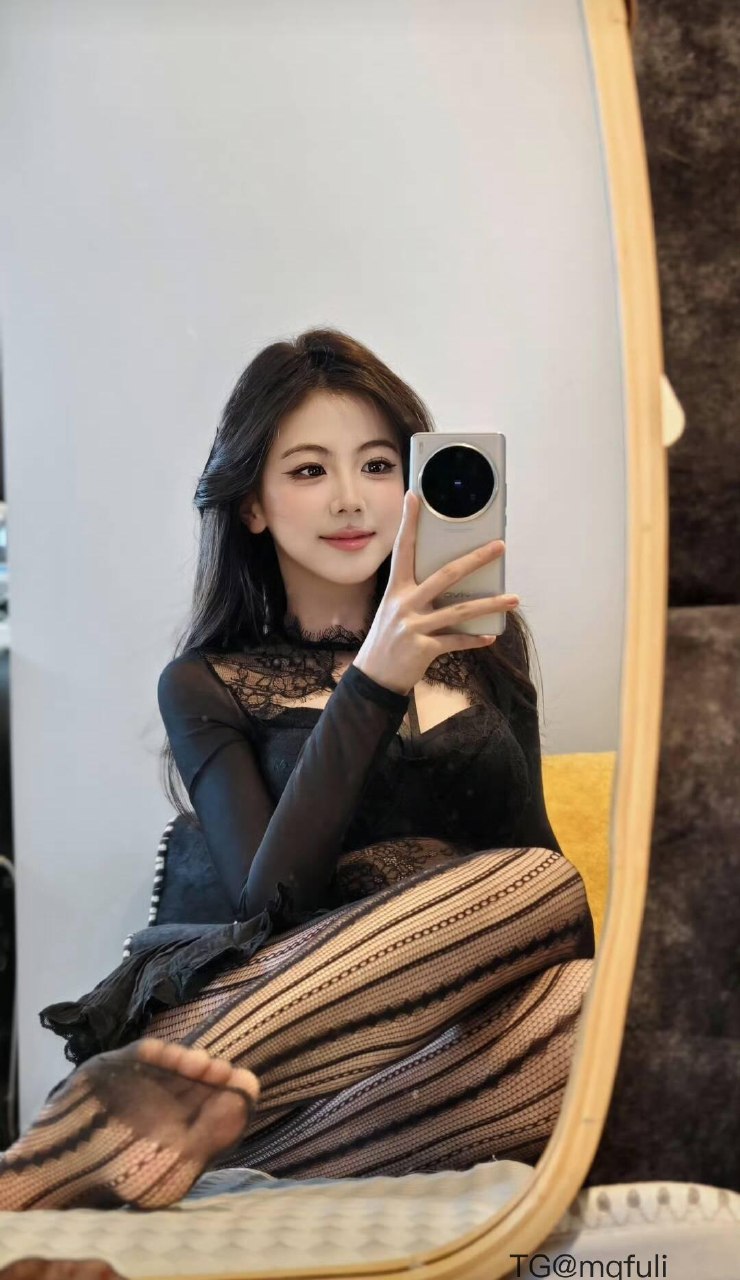 刘二萌 2025-05-27 10:48:07 超值惊喜！美得不可一物！ 第1张