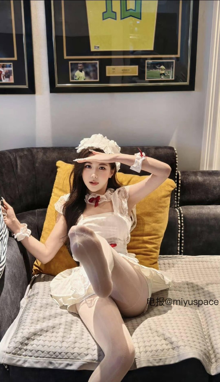 刘二萌 2025-05-27 10:58:20 封面越乖，内容越嗨😯 第4张