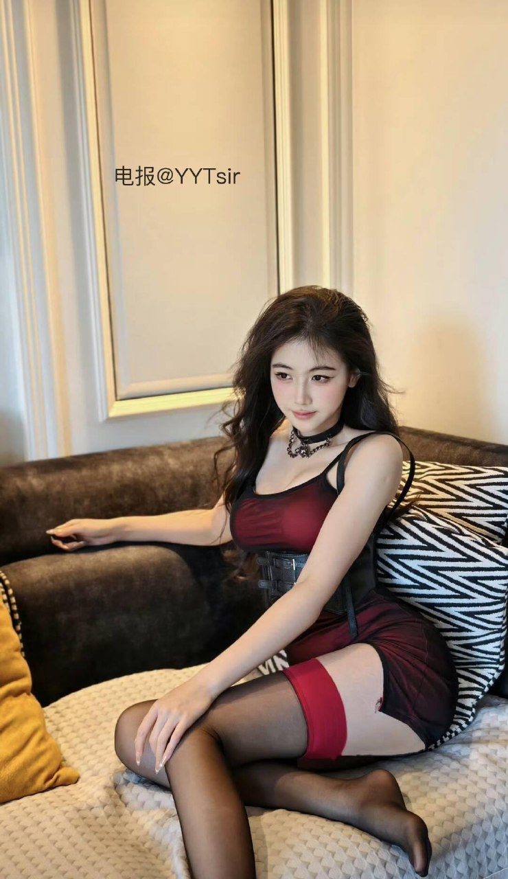 刘二萌 2025-05-27 11:54:55 二萌绝美限量版组图写真 第8张