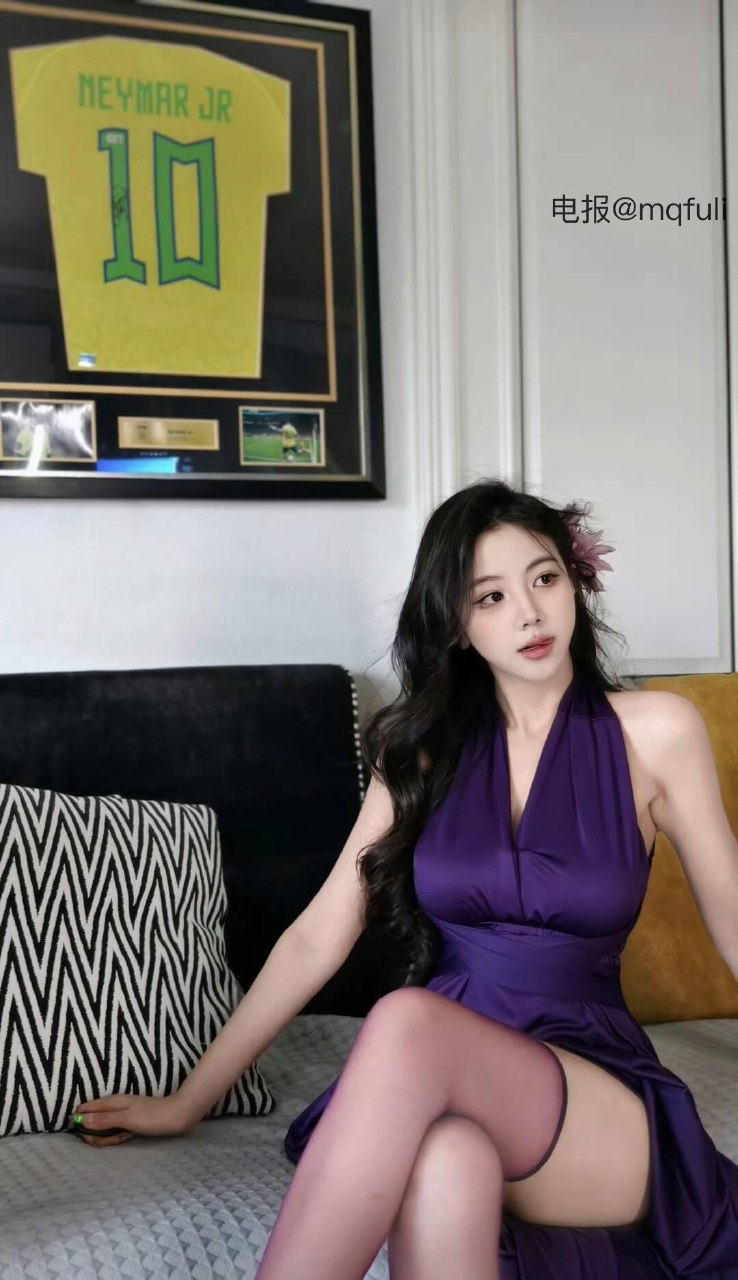 刘二萌 2025-05-31 00:01:23 反正都是早晚的事儿 所以我建议你早点喜欢我 第3张