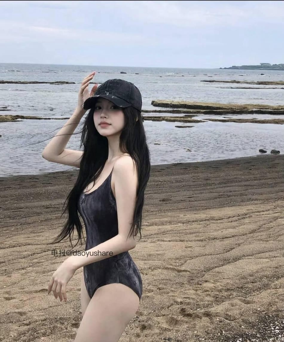 小小鲨余 2025-05-30 21:12:38 绝美限量版组图写真 第2张