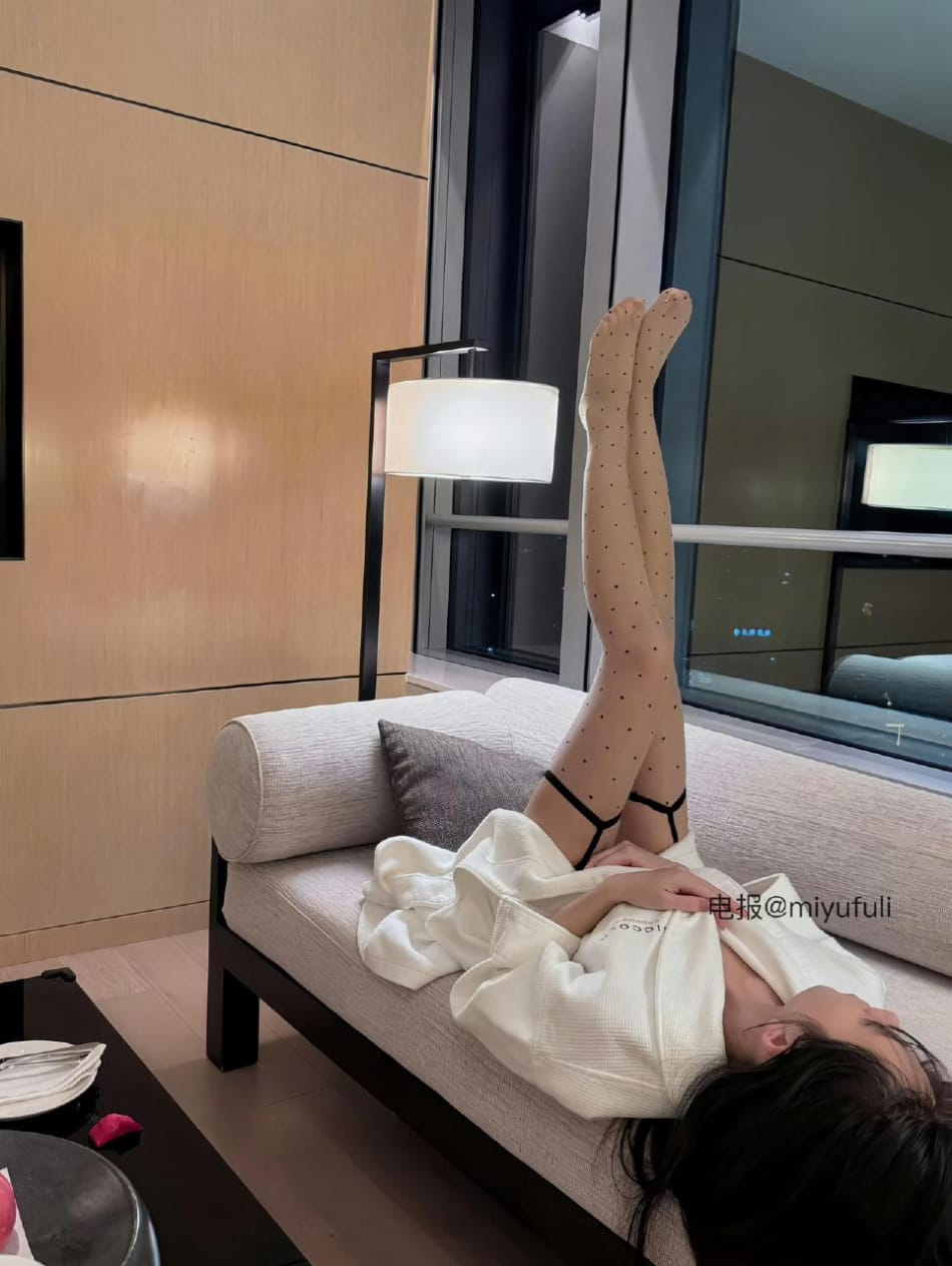 都快兔了 2025-05-31 02:36:46 穿搭的尽头是御姐 都快兔了差点兔了 第1张