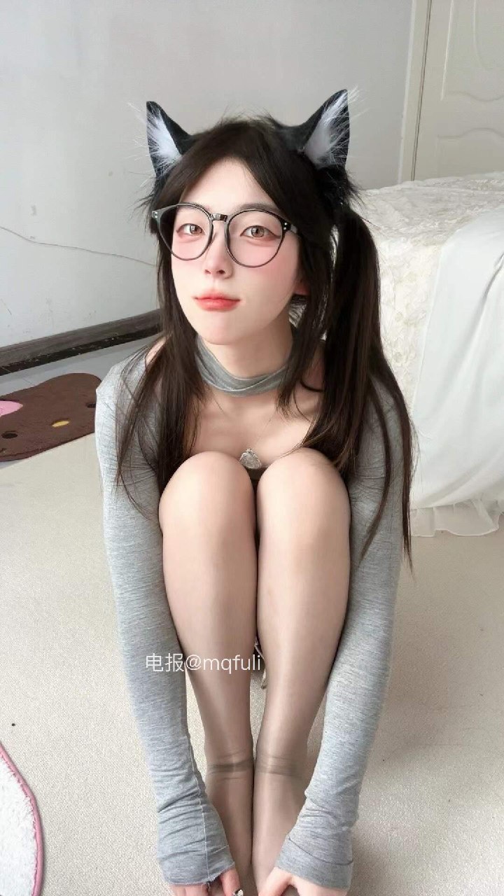 肉肉包 2025-05-31 00:15:40 别被我的清纯底色骗了 第1张