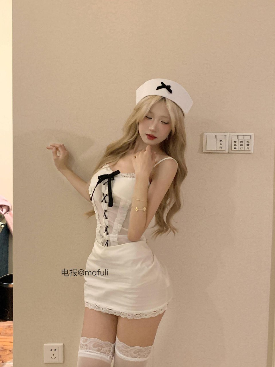 小柴不吃辣 2025-05-25 01:17:55 找不同 找得到奖励你亲我 找不到惩罚你吻我 第2张