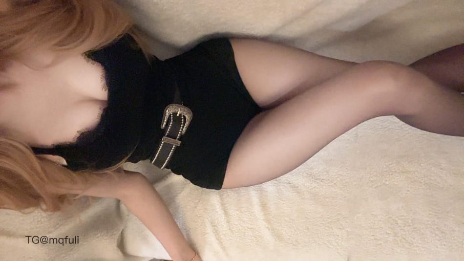 小柴不吃辣 2025-05-24 20:53:46 看你有两只手要不要分我一只给我牵牵 第2张