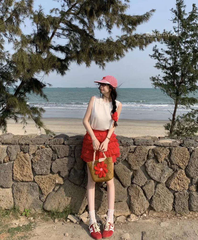 你吃饭了吗 2025-05-19 17:27:47 很日常的韩妹穿搭~氛围好get 第1张