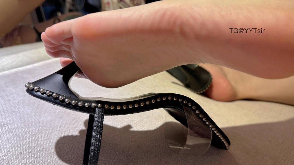 兔头同学tutu 2025-05-21 16:13:04 都穿破了 呜呜呜😭 第14张