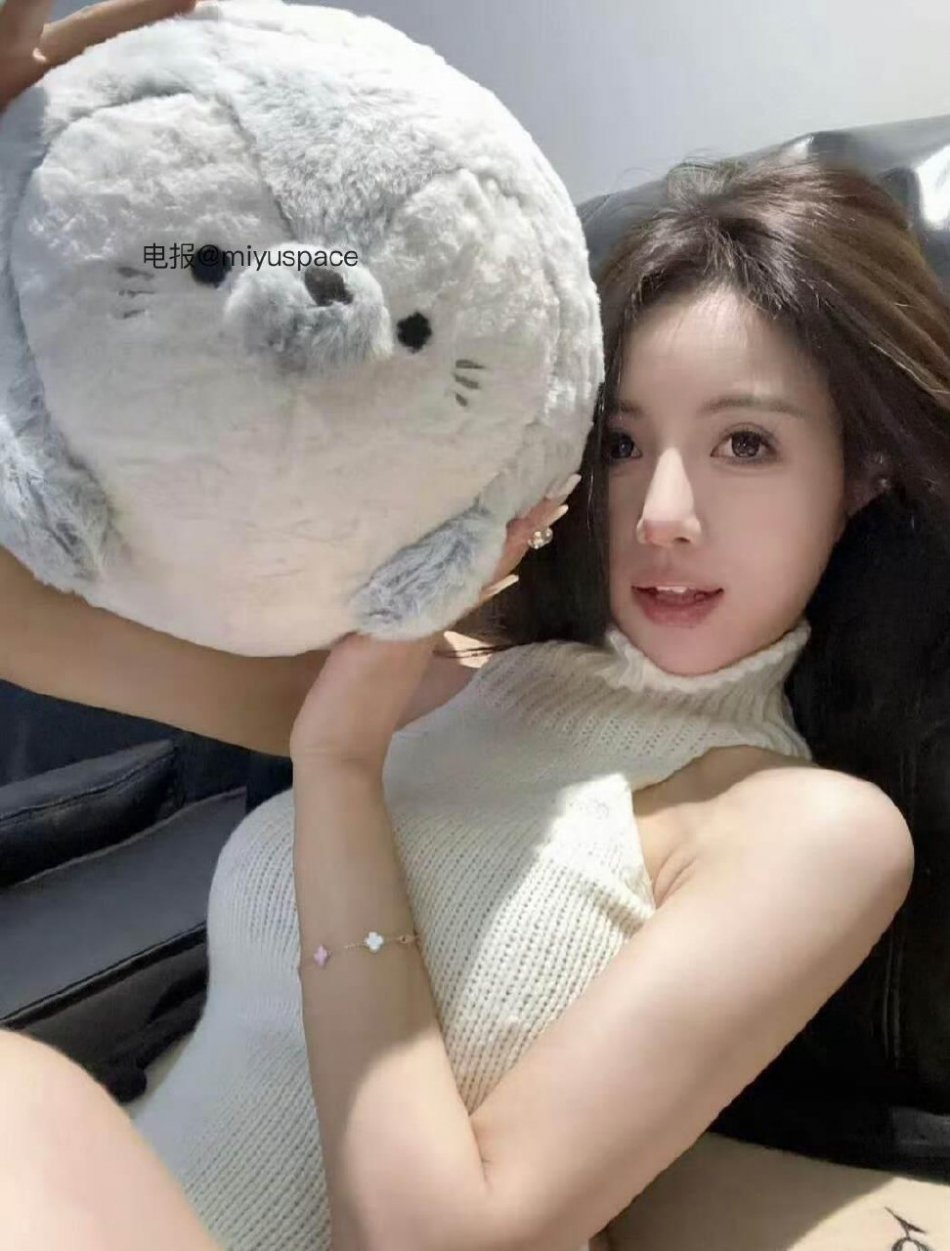 大摆锤 2025-05-19 16:57:29 豹纹＋黑丝！一次超级勇敢的尝试