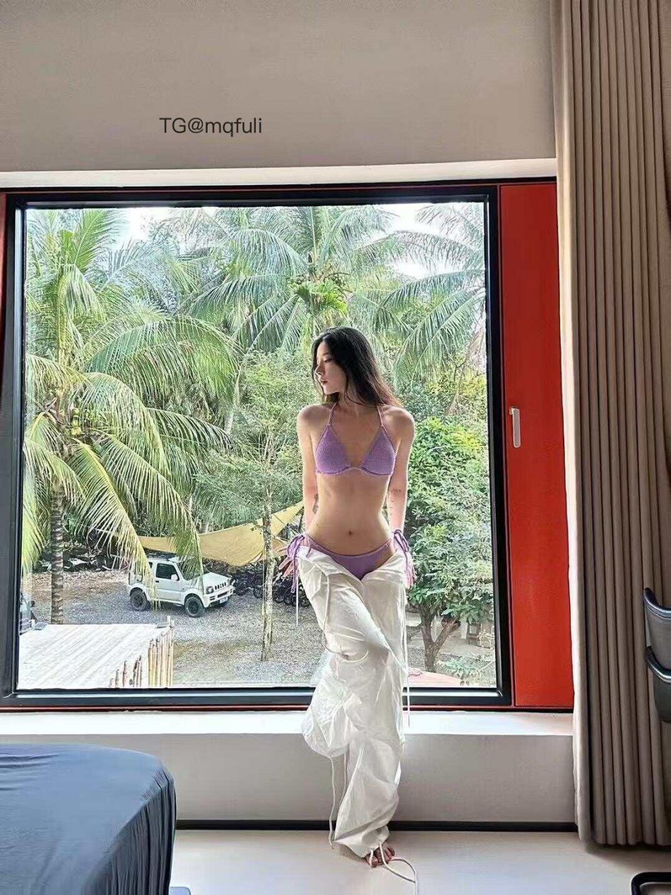 小清子 2025-05-21 18:08:19 那天去了像玻璃一样的海🏖️ 第2张