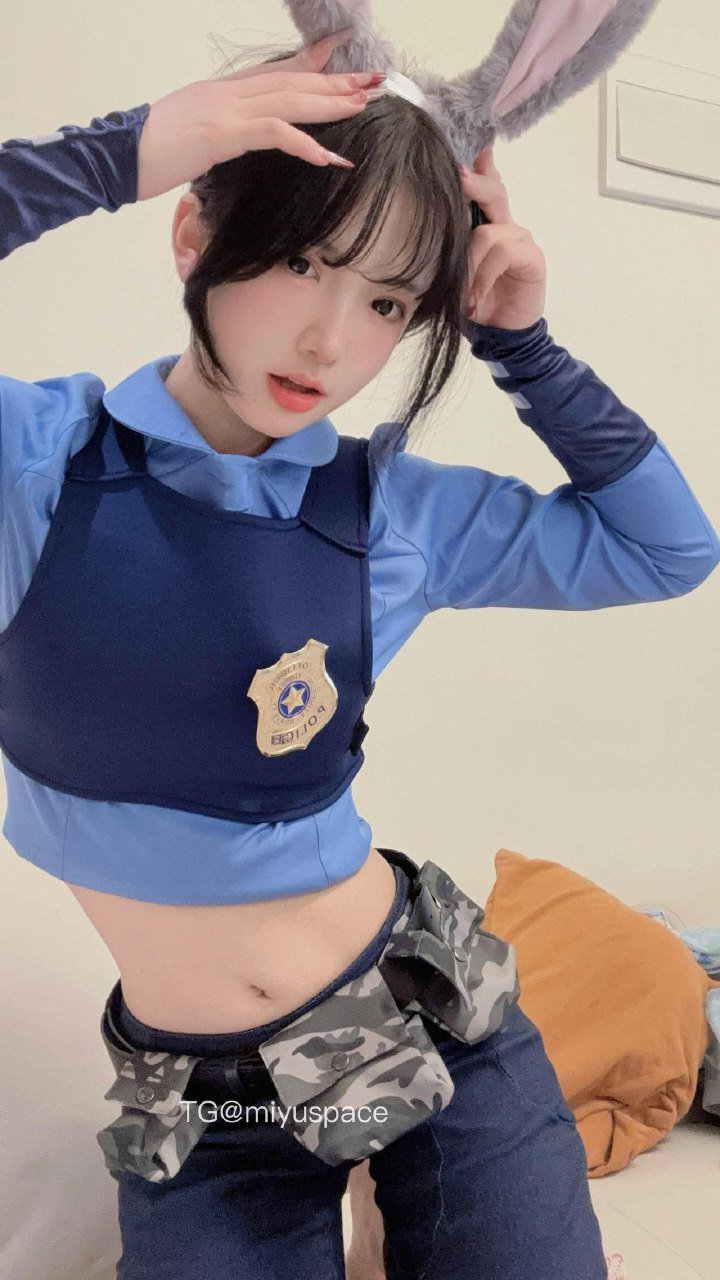 小霞佩奇 2025-05-27 20:58:34 想不想和坏宝宝小霞玩玩cosplay 第2张