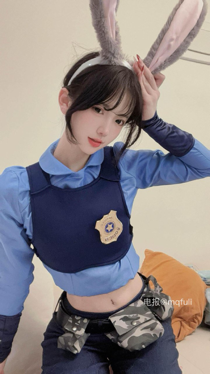 小霞佩奇 2025-05-27 20:58:34 想不想和坏宝宝小霞玩玩cosplay 第3张