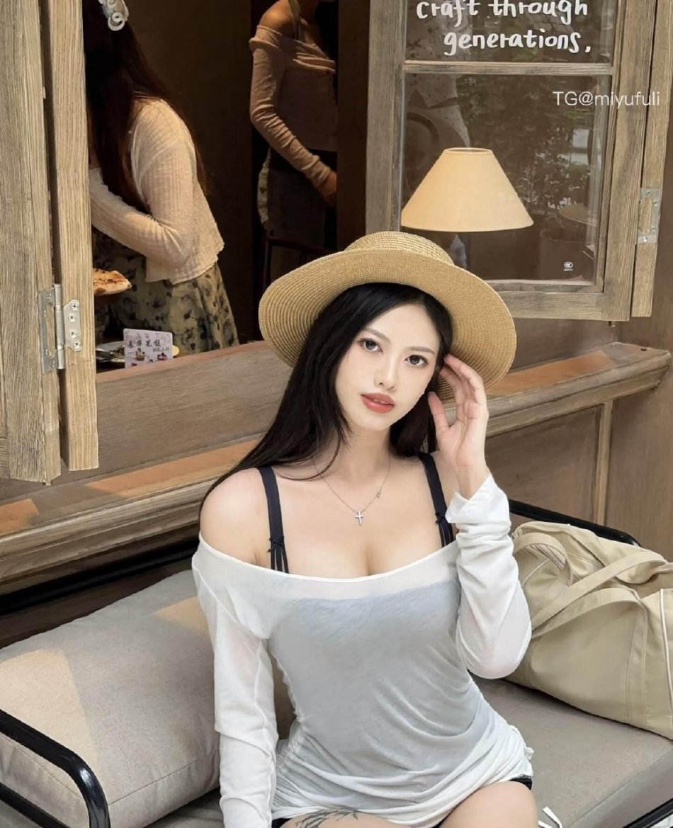 布丁 2025-05-19 19:15:09 叠穿的性感秘籍