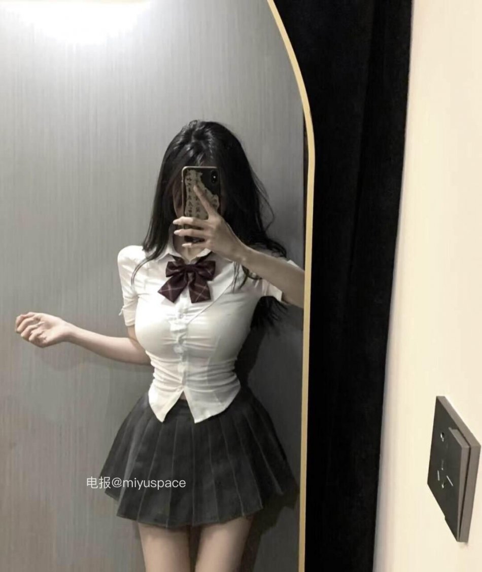 木木 2025-05-19 18:58:25 局部蓝调