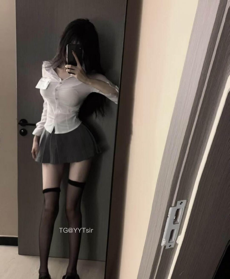 木木 2025-05-19 18:58:25 局部蓝调