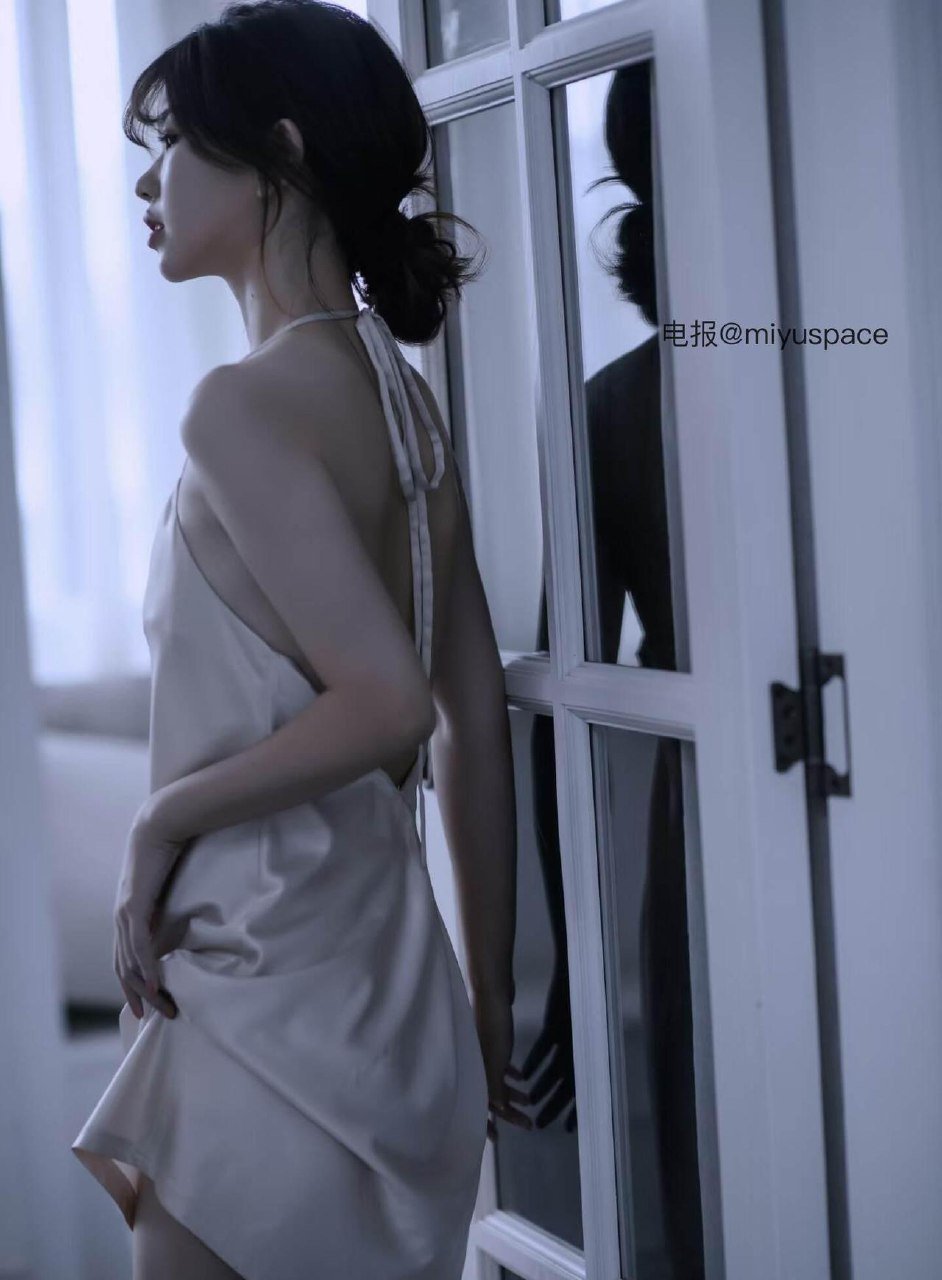 木木 2025-05-19 18:58:25 局部蓝调