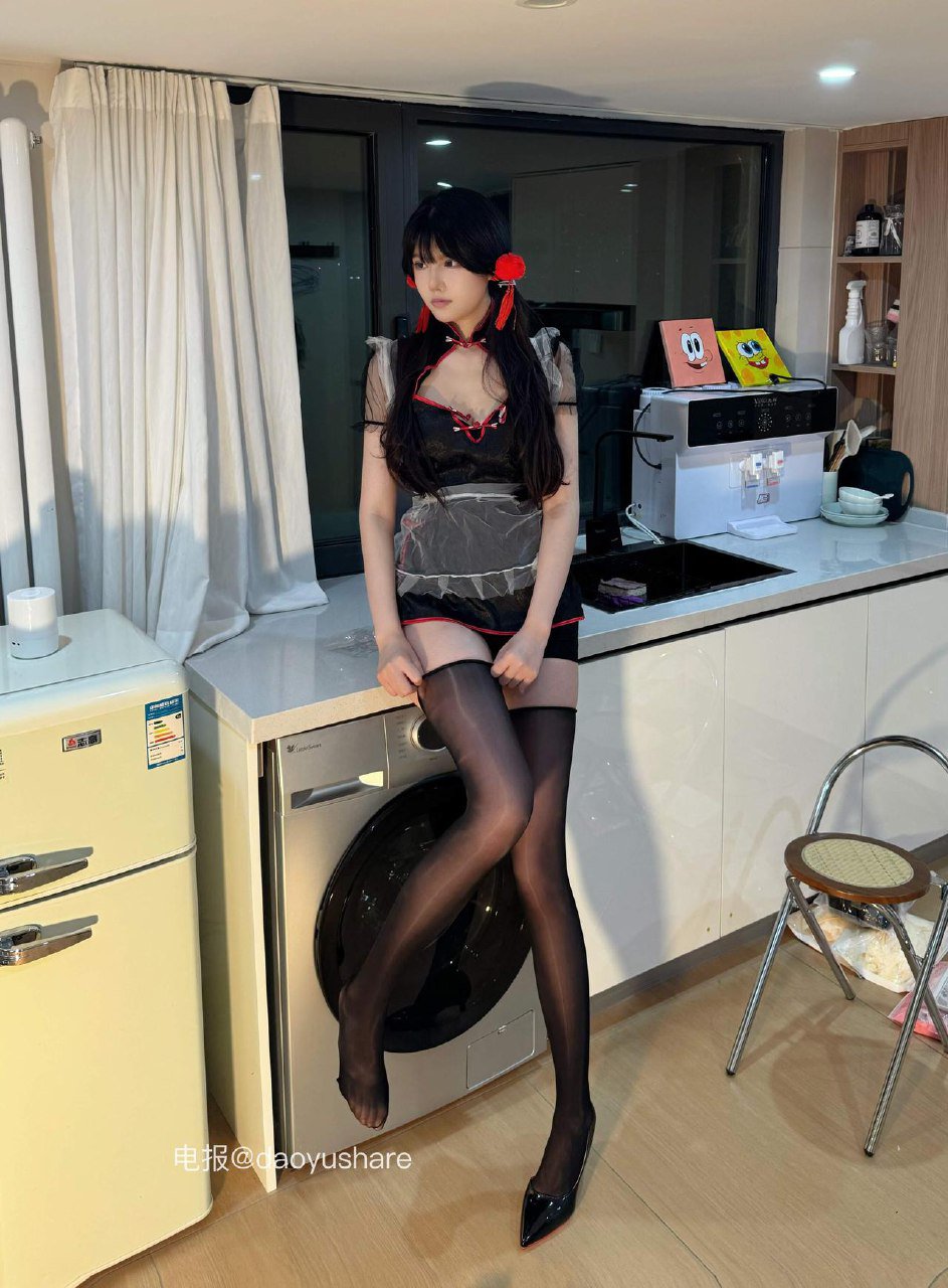 神明同同 2025-05-24 09:44:03 黑丝+女仆装!我想你会爱上我 第3张