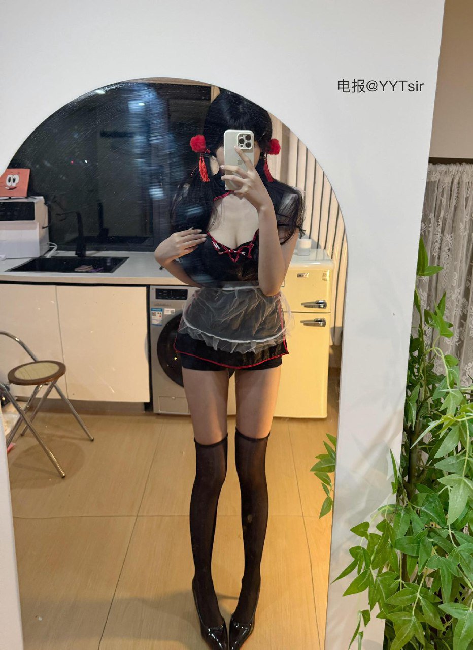 神明同同 2025-05-24 09:44:03 黑丝+女仆装!我想你会爱上我 第7张