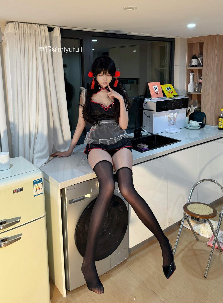 神明同同 2025-05-24 09:44:03 黑丝+女仆装!我想你会爱上我 第4张