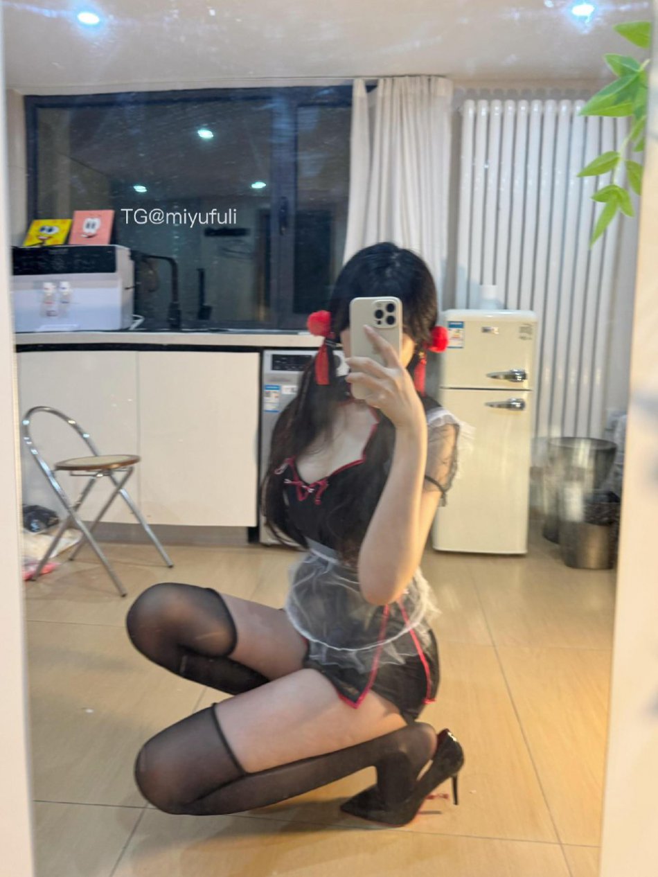 神明同同 2025-05-24 09:44:03 黑丝+女仆装!我想你会爱上我 第9张