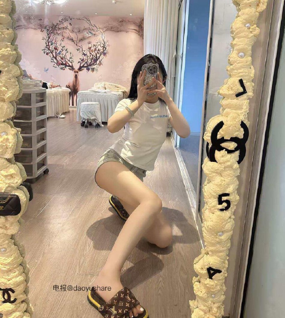 财神爷的心尖尖 2025-05-28 03:54:44 明明就是运动装