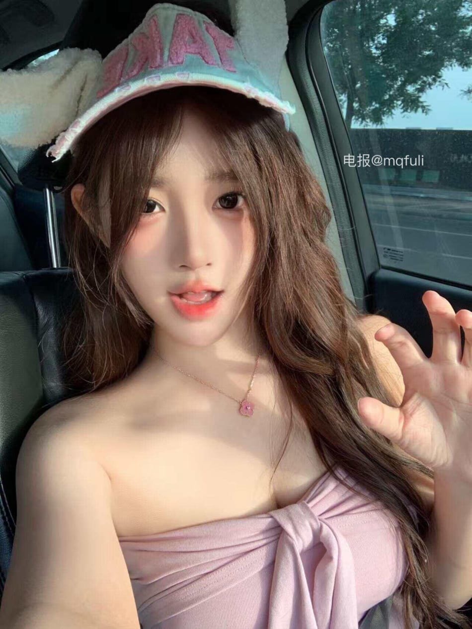 肉肉 2025-06-01 01:21:24 讲永远太假了记住这一帧就好了 第3张