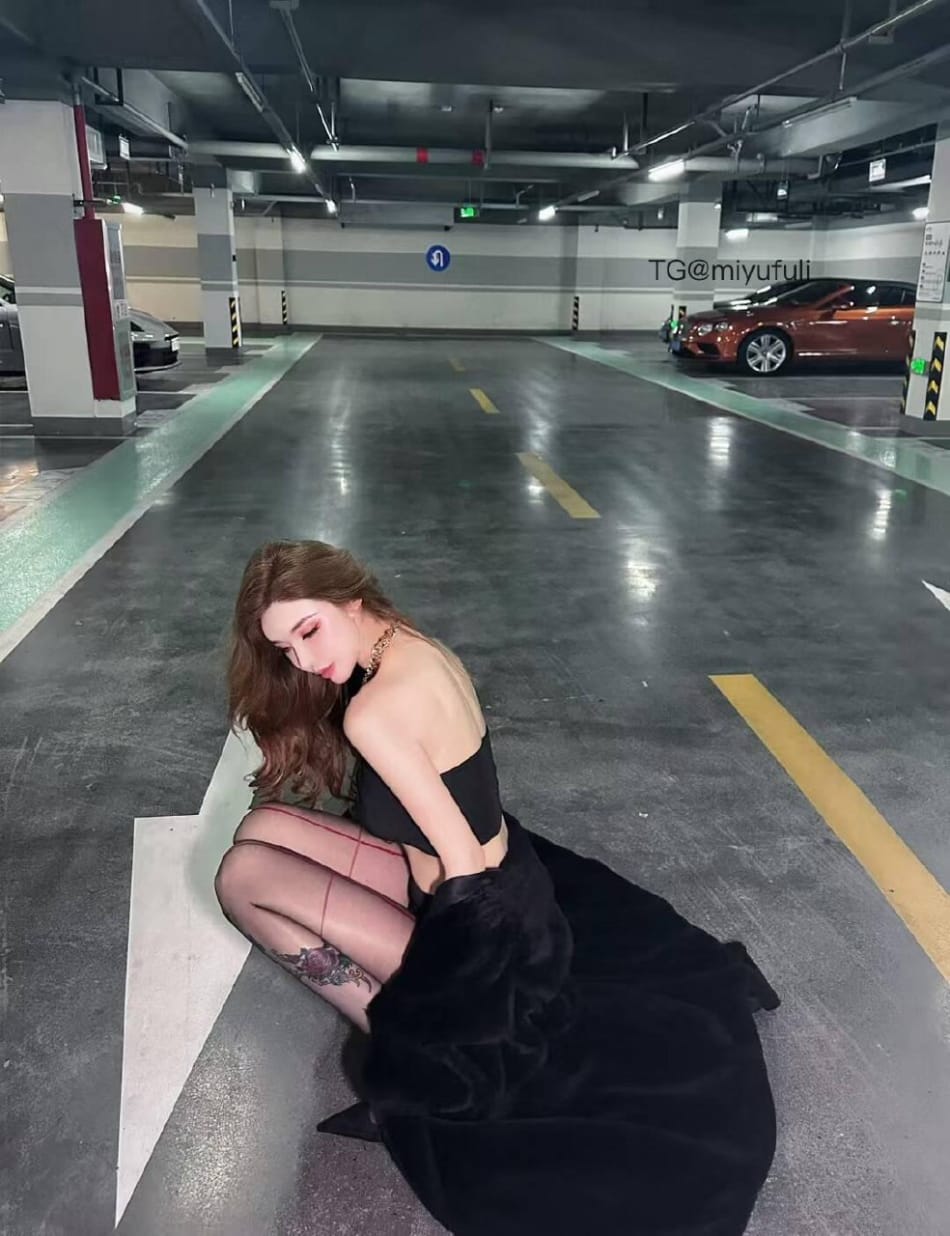 Ada王一霏 2025-06-05 22:11:42 我现在很想你，等一会儿可能会更想 第1张