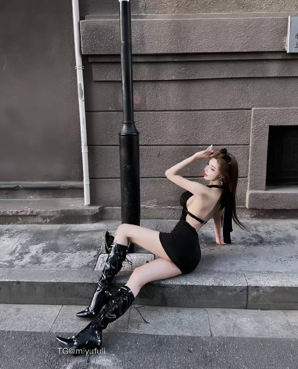 Ada王一霏 2025-06-05 22:24:01 笑一下，应该不难吧 第3张