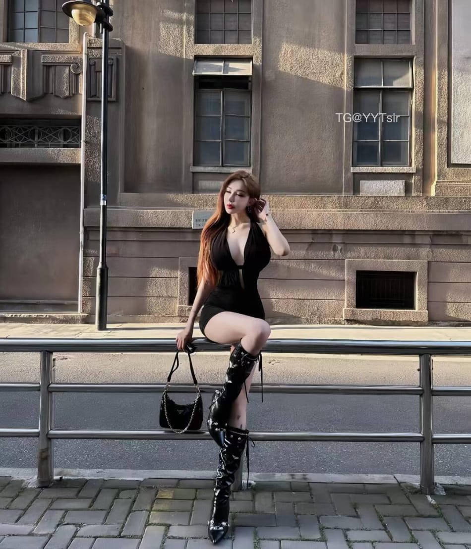 Ada王一霏 2025-06-05 22:24:01 笑一下，应该不难吧 第4张