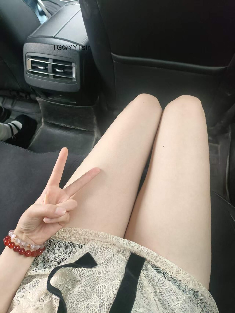 淑女 2025-06-03 01:16:51 有些距离，越近越模糊 第3张