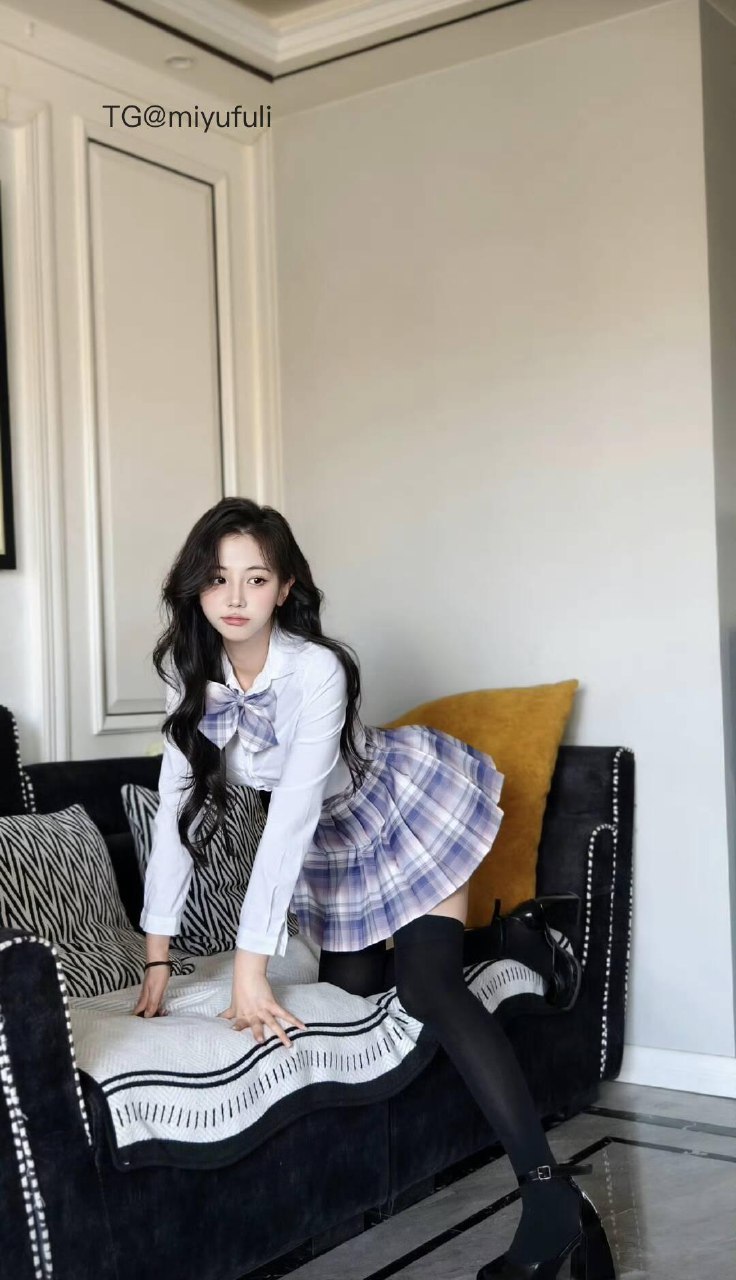 刘二萌 2025-06-09 15:13:30 好想钻进你的怀里 第1张