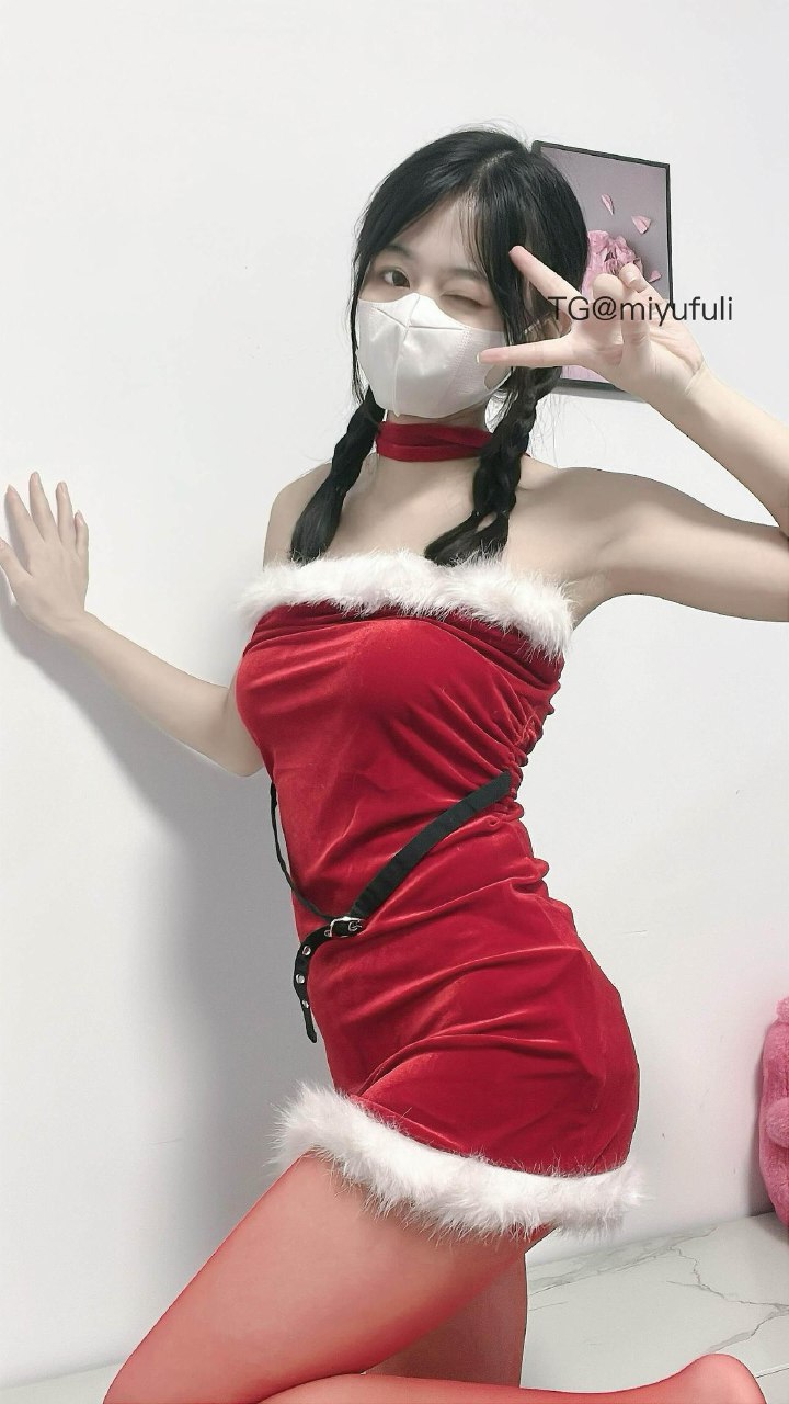 椰子甜甜 2025-06-10 17:21:22 红色 第5张