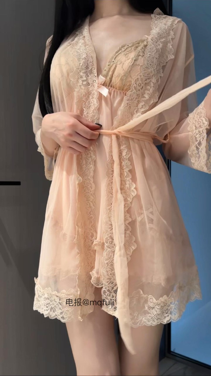 林扣弦 2025-06-12 15:13:49 粉粉嫩嫩的睡衣🤗今天走一下纯欲风😘 第3张