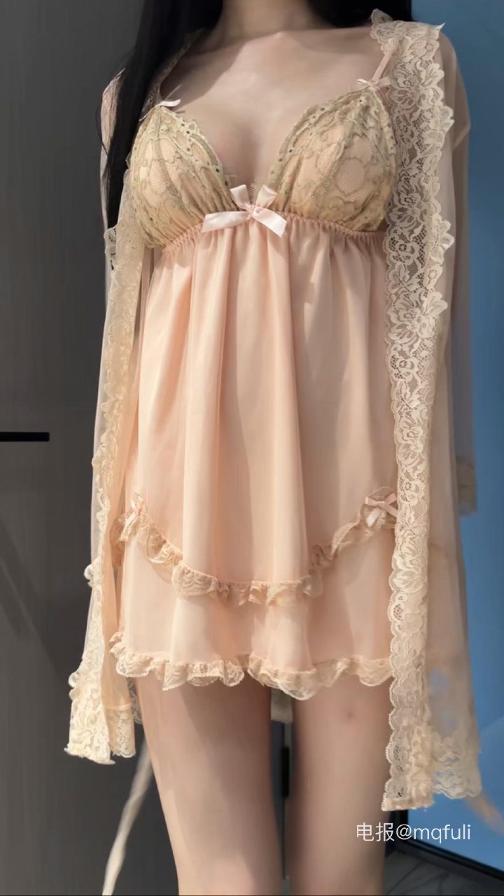 林扣弦 2025-06-12 15:13:49 粉粉嫩嫩的睡衣🤗今天走一下纯欲风😘 第2张