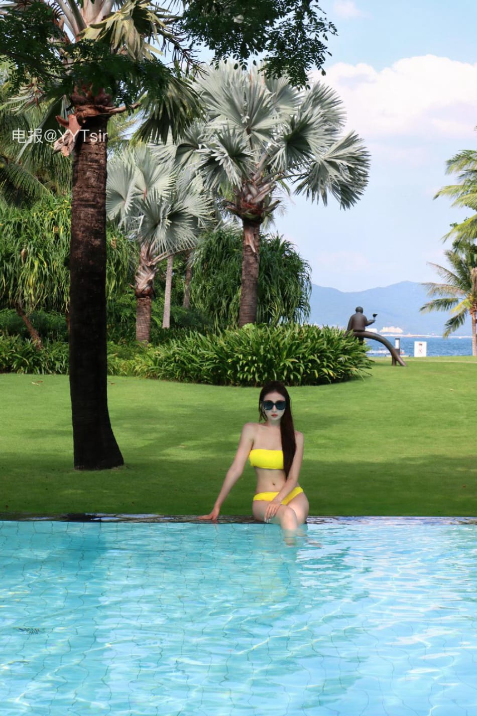 SerenaSs 2025-06-10 16:07:43 八张超清海边套图😘 第7张