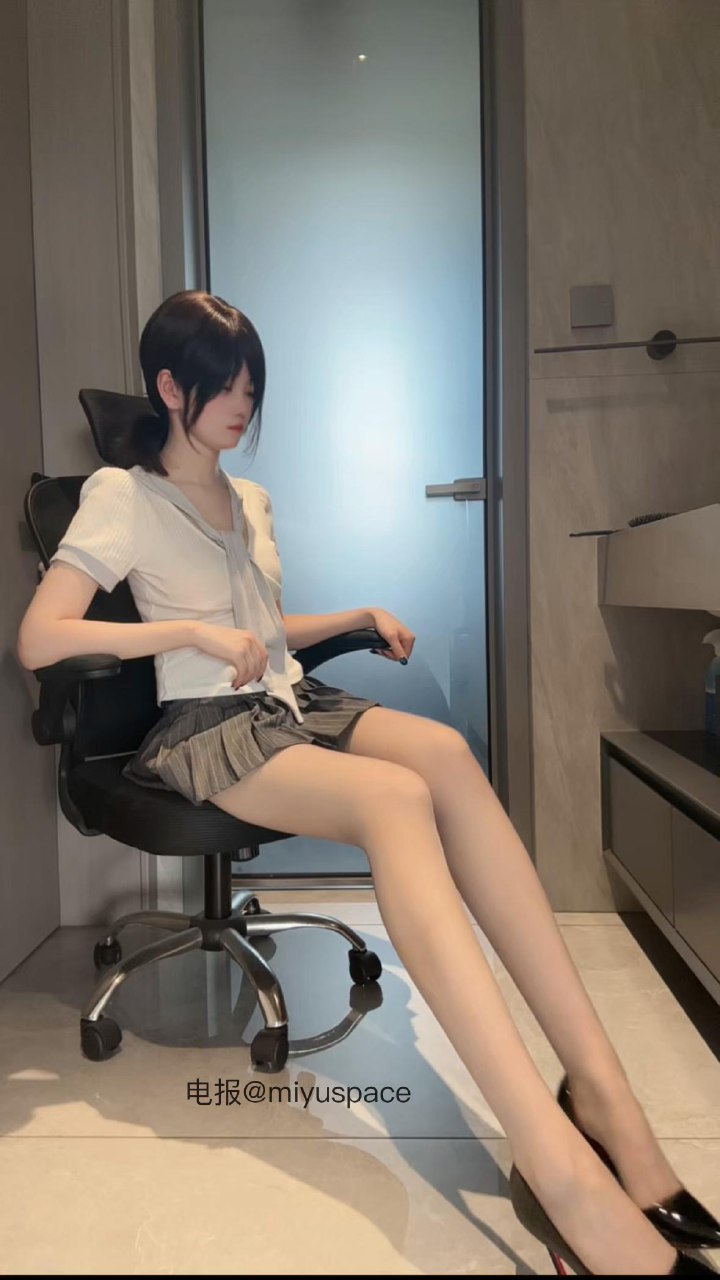 林扣弦 2025-06-16 02:17:50 我不需要你野心勃勃 我只希望你早晨勃勃🤗 第9张