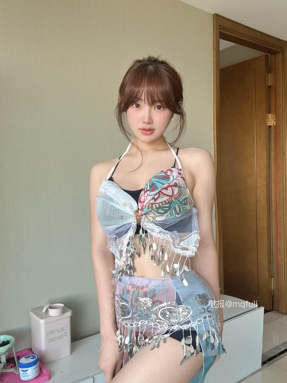 张洛洛 2025-06-16 14:05:10 想看去掉内搭的吗 想看的扣1🥰 第1张